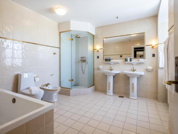 Hotel Royal : photo 6 de la chambre suite du roi