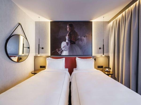 Radisson RED Berlin Kudamm : photo 2 de la chambre chambre lits jumeaux standard