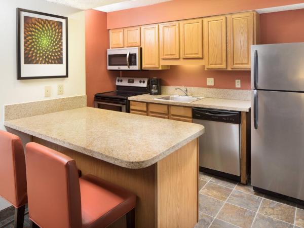 Residence Inn Orlando Altamonte Springs / Maitland : photo 3 de la chambre studio lit king-size avec canapé-lit