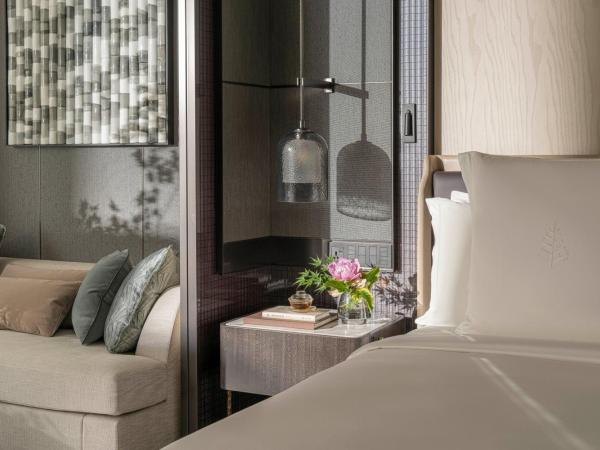 Four Seasons Hotel Hangzhou at Hangzhou Centre : photo 1 de la chambre premier king room with city view