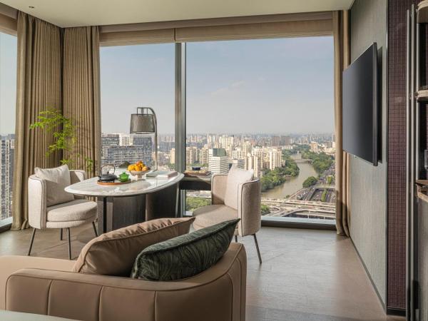 Four Seasons Hotel Hangzhou at Hangzhou Centre : photo 1 de la chambre four seasons executive room