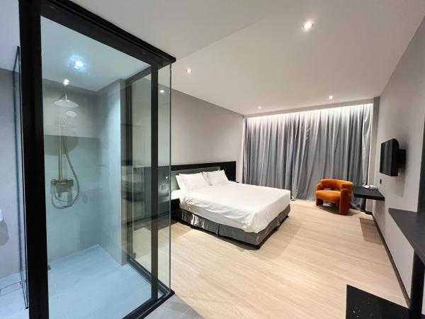 Crystal Crown Hotel Kuala Lumpur : photo 4 de la chambre hébergement lit king-size rubis