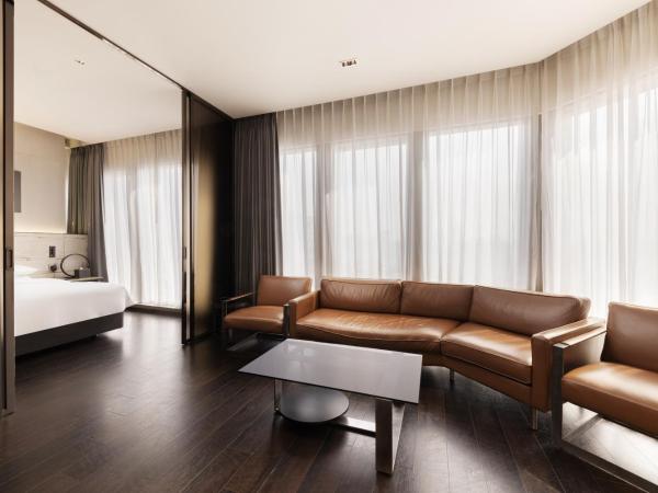 Four Points by Sheraton Seoul Gangnam : photo 1 de la chambre suite 1 chambre avec lit queen-size - vue sur ville