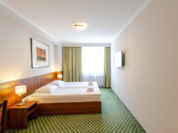 Hit Hotel : photo 8 de la chambre chambre double de luxe avec vue sur rue