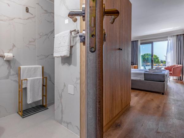 Hotel Koral : photo 6 de la chambre chambre double deluxe avec balcon - vue sur mer