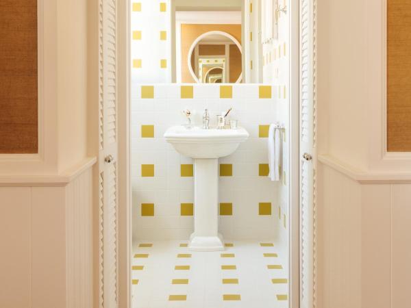 LILOU : photo 6 de la chambre chambre de luxe avec terrasse