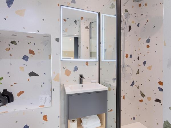 34 On The Hill - Boutique Townhouse : photo 2 de la chambre chambre double