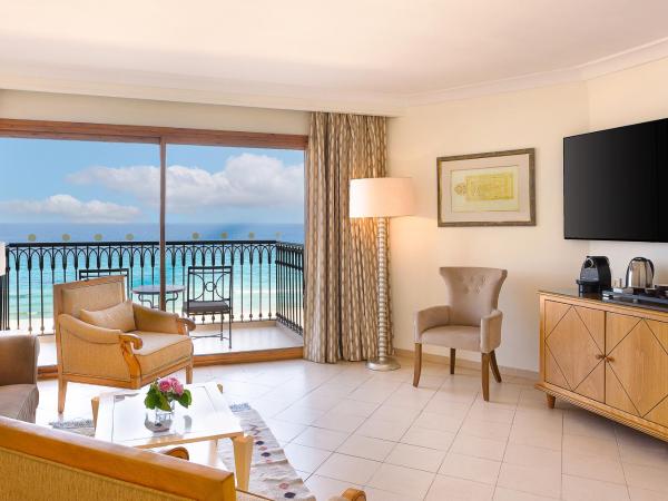 Mövenpick Resort & Marine Spa Sousse : photo 5 de la chambre suite avec terrasse et vue sur la mer