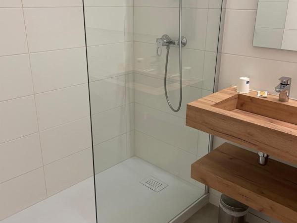 Hôtel Pyrène : photo 1 de la chambre chambre double supérieure