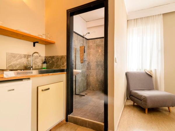 Lefka Hotel & Apartments : photo 7 de la chambre studio (2 adultes)