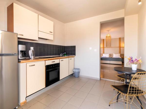 Lefka Hotel & Apartments : photo 9 de la chambre chambre double supérieure de luxe (2 adultes)