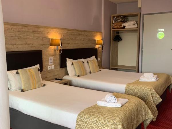 Brit Hotel Bleu Nuit : photo 3 de la chambre chambre triple