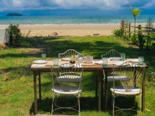 The Shore Koh Chang Boutique Resort : photo 3 de la chambre chambre lit king-size - vue sur mer