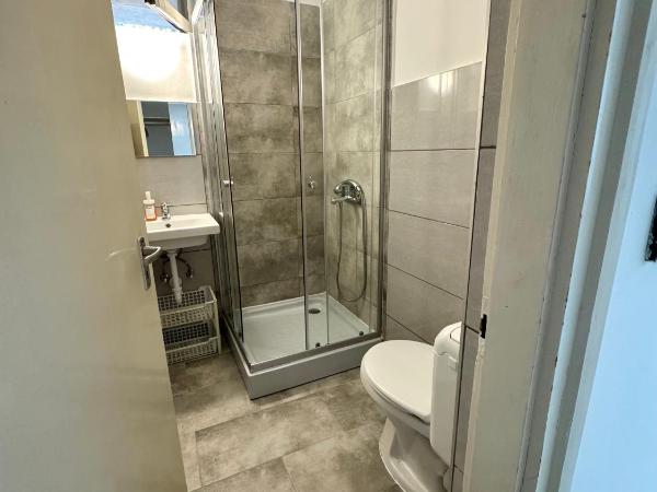 Peter's Apartments Siófok : photo 3 de la chambre chambre triple basique