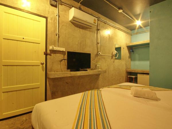 Seabox Khaolak Hostel : photo 5 de la chambre chambre lits jumeaux Économique
