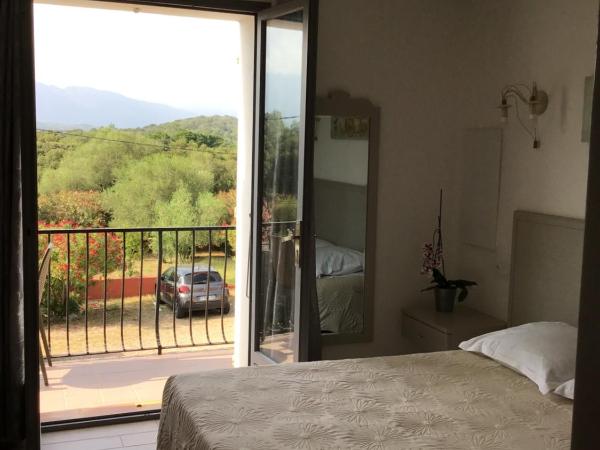 Hôtel Casa di Mama : photo 2 de la chambre chambre double avec balcon