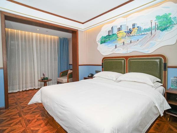 Time Traveller Boutique Hotel -In the West Lake scenic area, Lingyin Temple, Leifeng Tower, Children's playground, Free night snack, Free laundry, English communication well, Free travel advice : photo 2 de la chambre chambre double standard