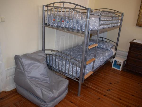 Sport Hostel Figueira da Foz : photo 9 de la chambre lit superposé dans dortoir pour femmes