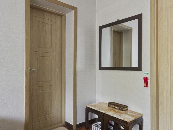 Jiwoljang Guesthouse : photo 4 de la chambre chambre familiale avec salle de bains privative