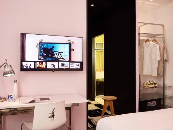 Mama Shelter Bordeaux Centre : photo 10 de la chambre grande chambre double - maman