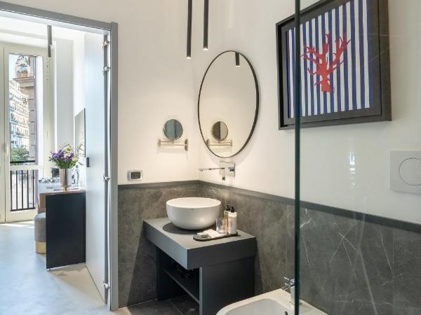 Le Mummarelle Napoli : photo 3 de la chambre superior king room – via santa lucia 133