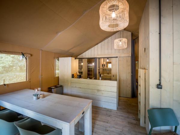 Urban Gardens Gent : photo 3 de la chambre tente familiale de glamping