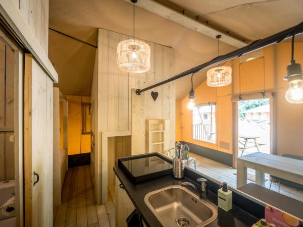 Urban Gardens Gent : photo 8 de la chambre tente familiale de glamping