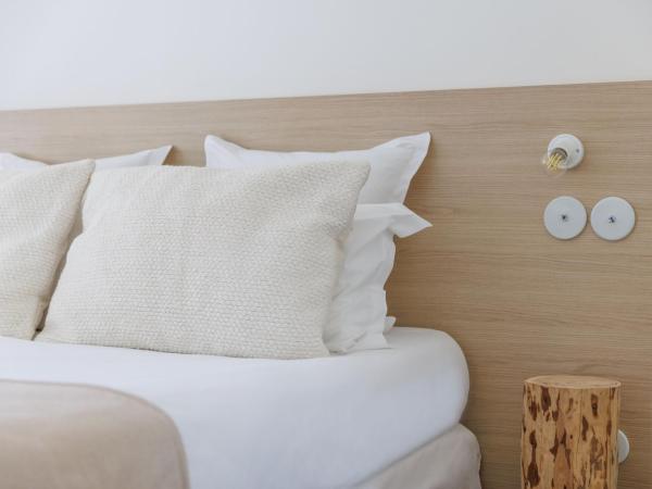 Belle Vue Hôtel : photo 1 de la chambre double room with private pool - sea view