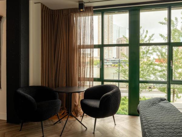 Bed, Bites & Business Hotel Rotterdam : photo 4 de la chambre grande chambre double