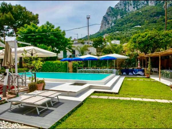Multiproprietà Hotel Palatium Mari, con Terrazza vista mare e piscina : photo 4 de la chambre chambre quadruple - vue sur mer
