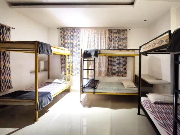 Shepherd Stories - Community stay for Social Entrepreneurs : photo 1 de la chambre lit dans dortoir mixte de 6 lits