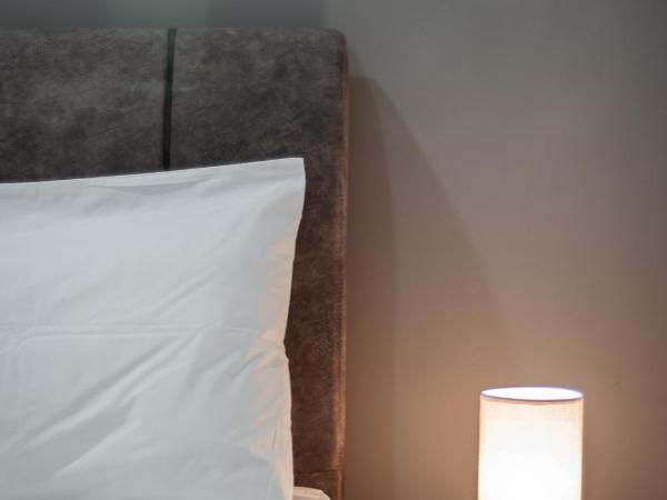 Aayu Muntri : photo 4 de la chambre chambre lit queen-size avec salle de bains commune