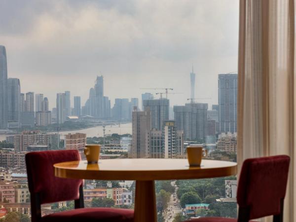 Four Points by Sheraton Guangzhou, Dongpu Tianhe : photo 2 de la chambre suite exécutive 1 chambre avec 1 lit king-size - vue sur ville