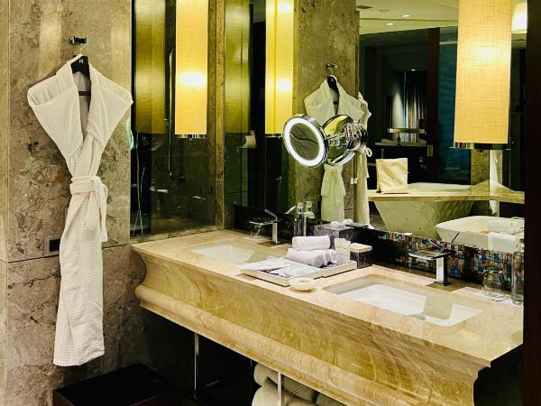 ITC Kohenur, a Luxury Collection Hotel, Hyderabad : photo 4 de la chambre chambre lit king-size itc one exclusive avec accès au salon club