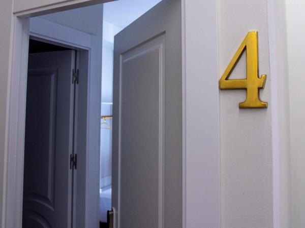 Pries Homes La Casa Azul : photo 8 de la chambre chambre lit queen-size avec balcon