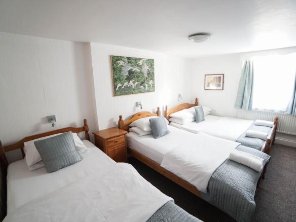 St Athans Hotel : photo 5 de la chambre chambre quadruple avec salle de bains commune