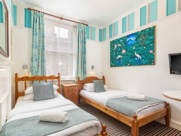 St Athans Hotel : photo 5 de la chambre chambre lits jumeaux avec salle de bains commune