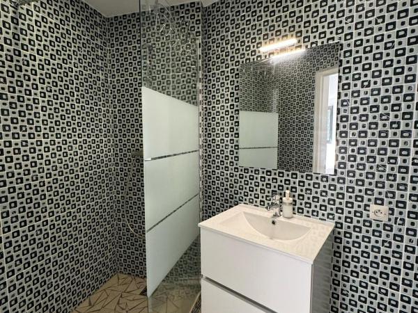 Appart' Hôtel Fauriel Saint Etienne avec parking : photo 2 de la chambre appartement 1 chambre avec balcon