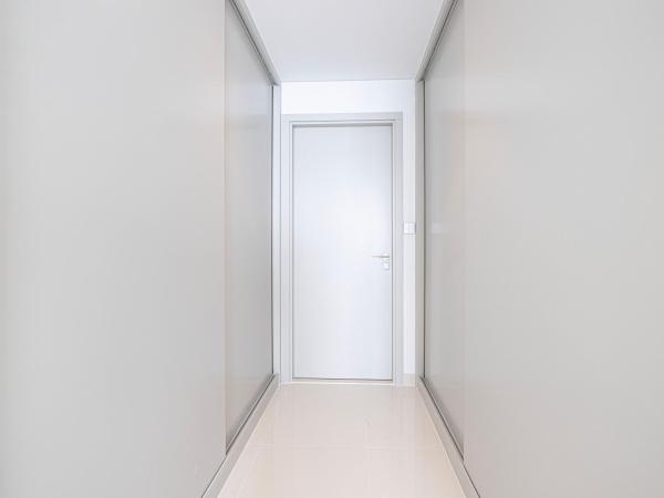 LUX Spacious 1 BR - Beachfront and Seaview : photo 9 de la chambre appartement - vue sur mer