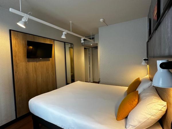 ibis Saint-Malo Madeleine : photo 10 de la chambre 2 chambres doubles communicantes