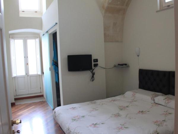Alla dimora di Chiara Suite and Rooms : photo 6 de la chambre petite chambre double