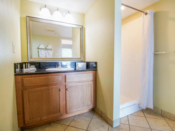 Bay View Resort Myrtle Beach : photo 8 de la chambre oceanfront two bedroom condo f