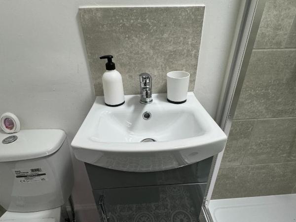 UR PLACE : photo 6 de la chambre chambre double avec salle de bains privative