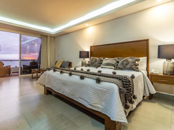 The Paramar Beachfront Boutique Hotel With Breakfast Included - Downtown Malecon : photo 1 de la chambre suite junior avec lit king-size - vue sur océan