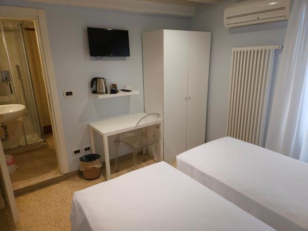 Hotel Adriatico : photo 3 de la chambre chambre double Économique