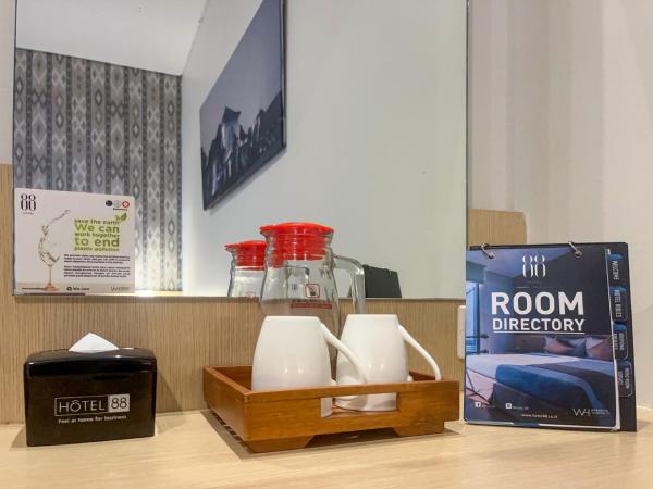 Hotel 88 Embong Malang Surabaya By WH : photo 5 de la chambre chambre supérieure lit queen-size