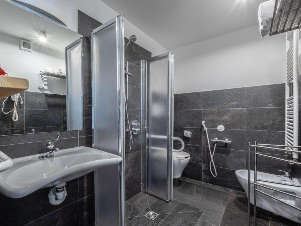 Monte Emilius : photo 10 de la chambre chambre triple classique