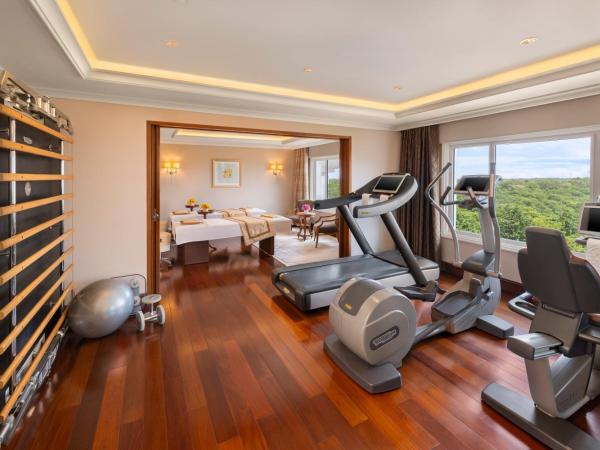 Taj Palace, New Delhi : photo 6 de la chambre tata suite 2 bed king/ twin pool view