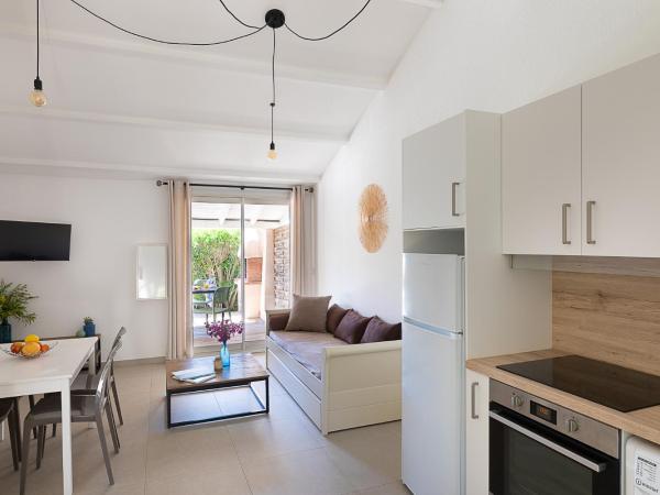 Résidence Marina Di Santa Giulia : photo 3 de la chambre villa spa 1 chambre - vue sur mer