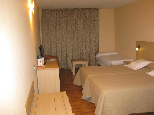 Hotel Panorama : photo 10 de la chambre chambre triple avec accès au spa - vue sur montagne